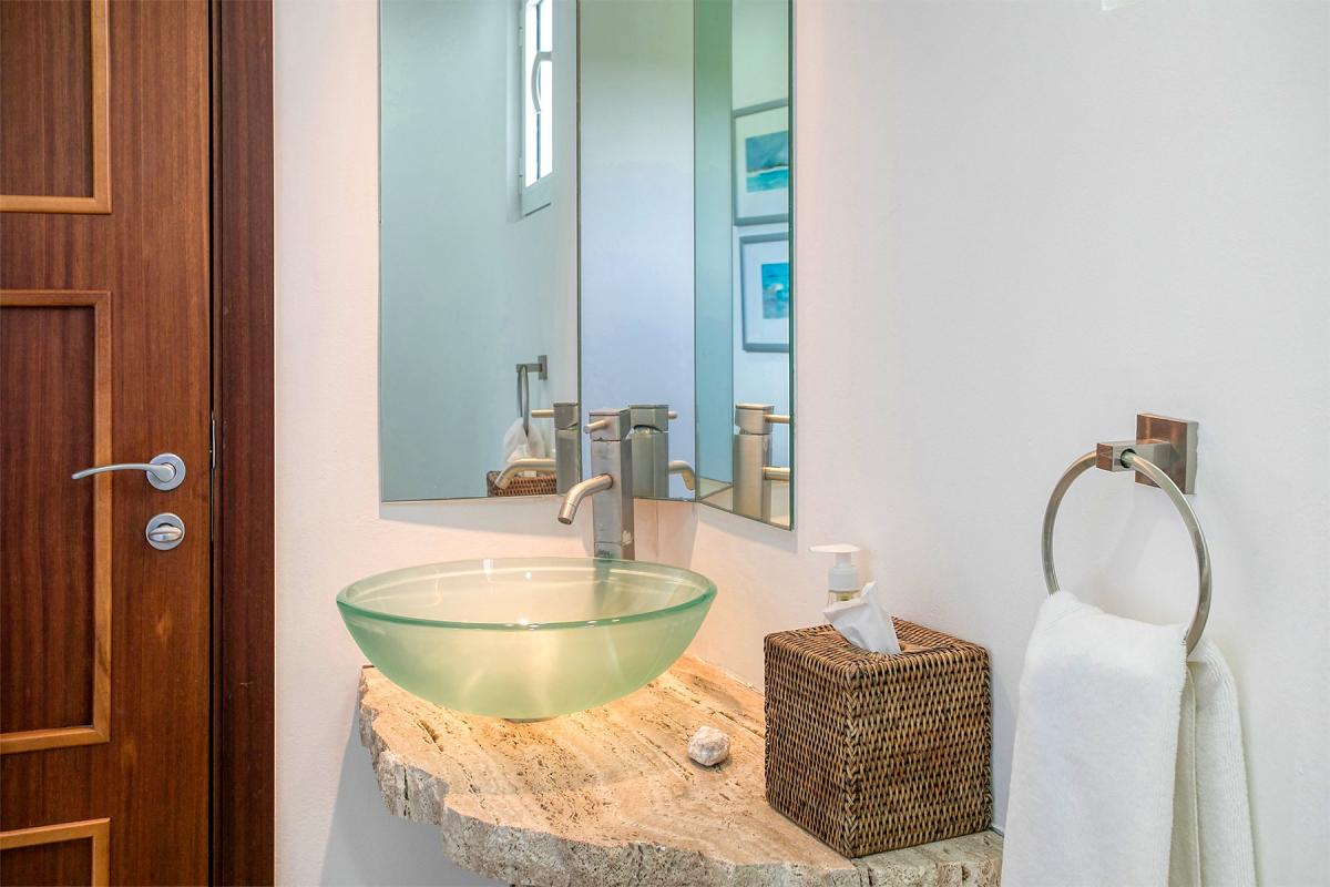 Villa Rental St Martin - Half bath